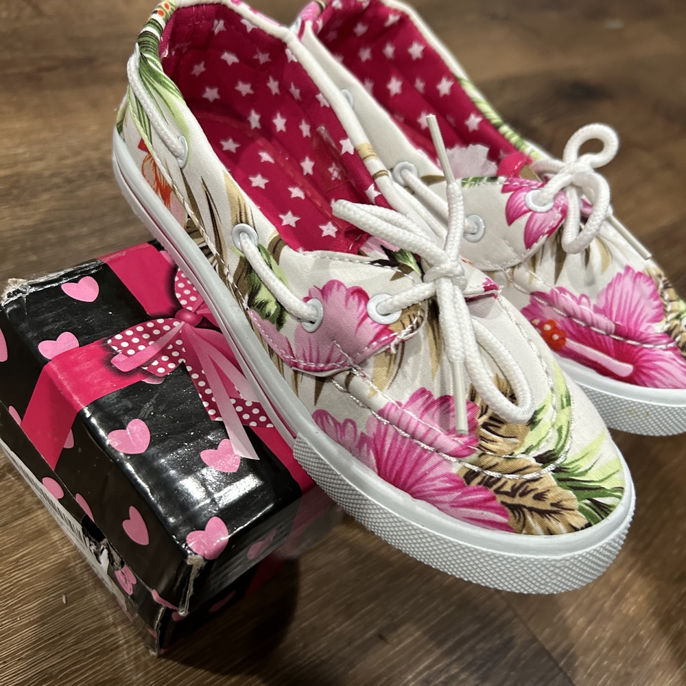 NWT Girls' Floral Pink Moccasin-Style Kids Shoes